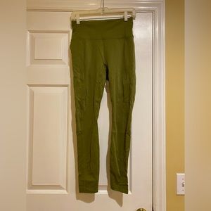 Fabletics workout leggings. With pockets! Size medium